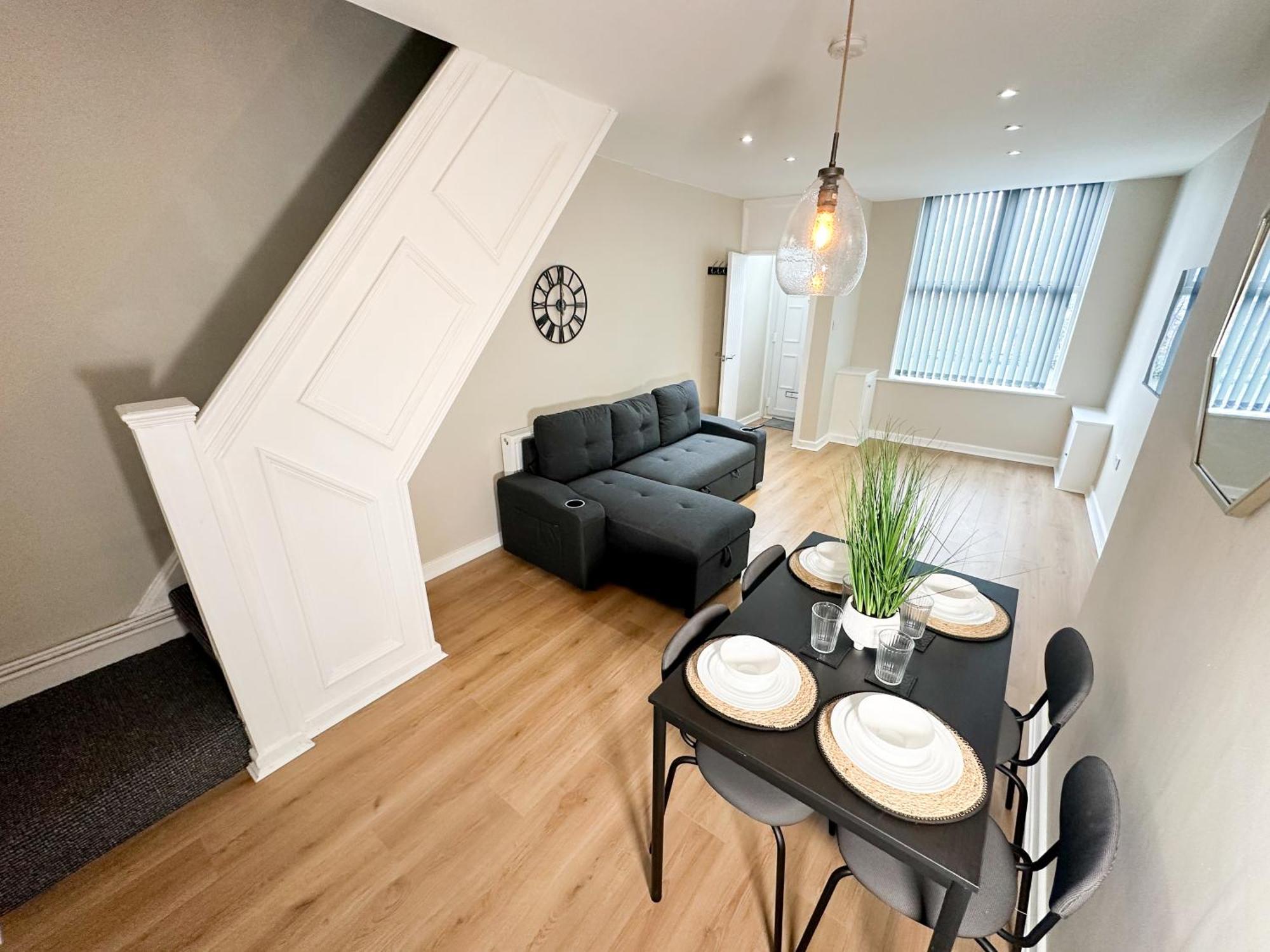 2 Bedroom House 10 Mins To City Centre & Albert Dock Liverpool Exterior foto